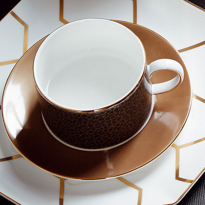 Wedgwood Set 4 Tazas Té Arris-Gio Gold P 180 Ml Negro y Dorado